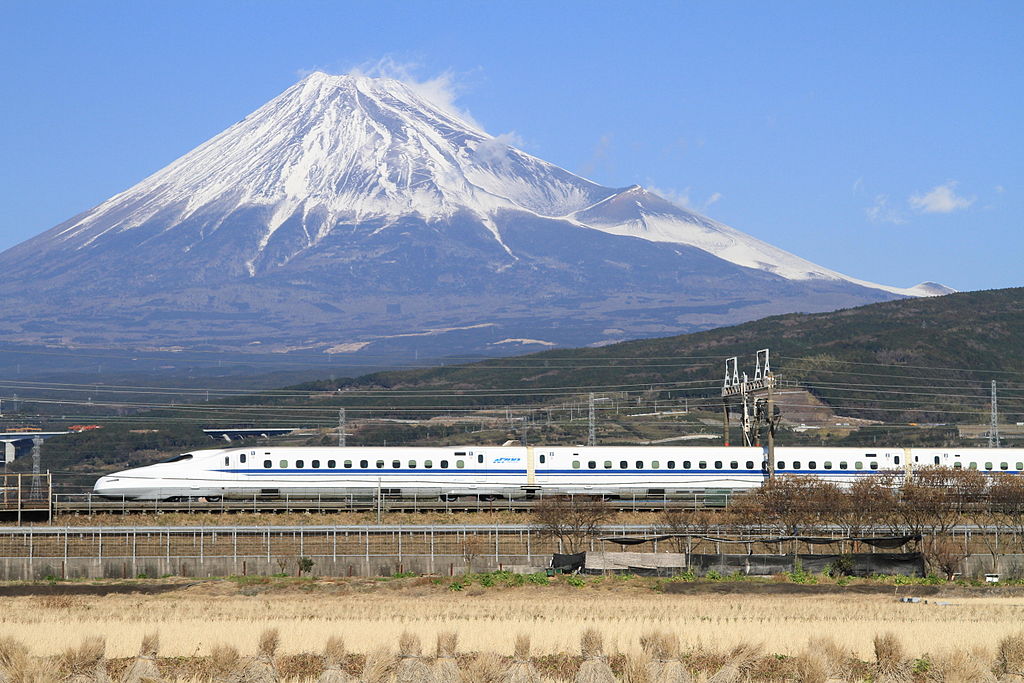 Tokaido Shinkansen near Mount Fuji